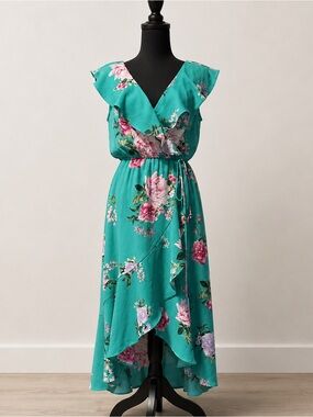 🌸 Socialite Floral High-Low Dress – Size Small – Original Owner 🌸